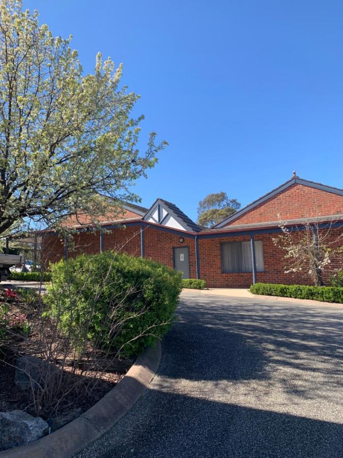Blazing Stump Motel&Suites Wodonga Exterior foto